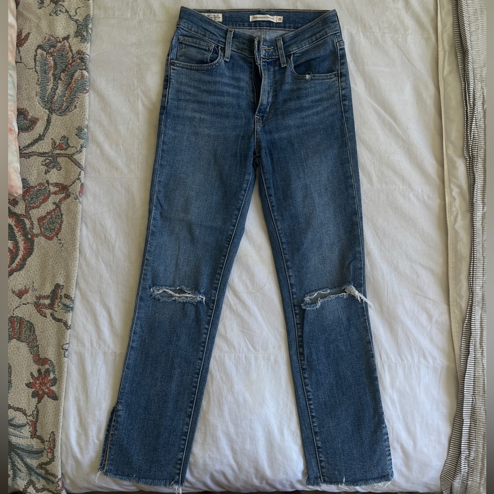 LEVI’S | 724 High Rise Straight Jeans